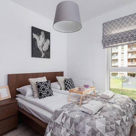 Krowodrza Apartment Premium With Balcony By Renters Prestige Krakow Luaran gambar