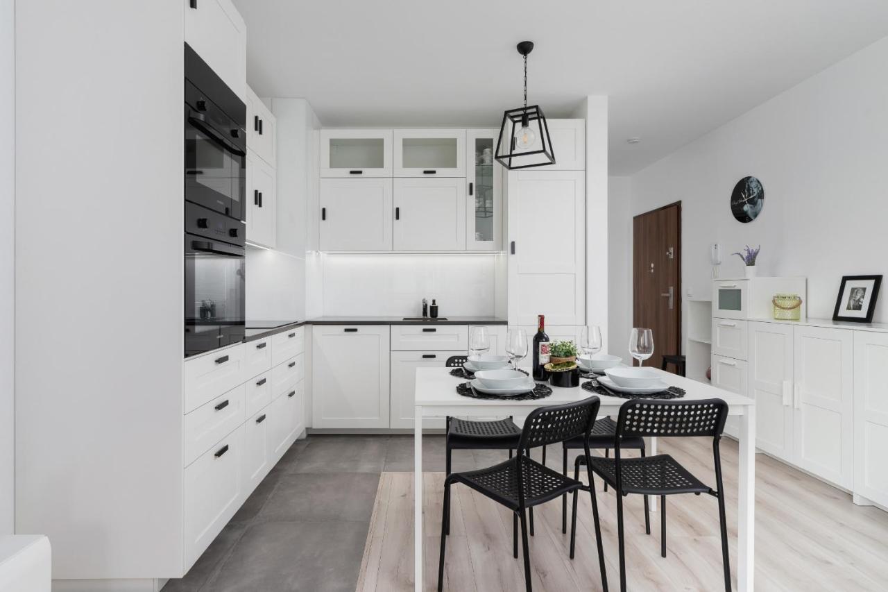 Krowodrza Apartment Premium With Balcony By Renters Prestige Krakow Luaran gambar